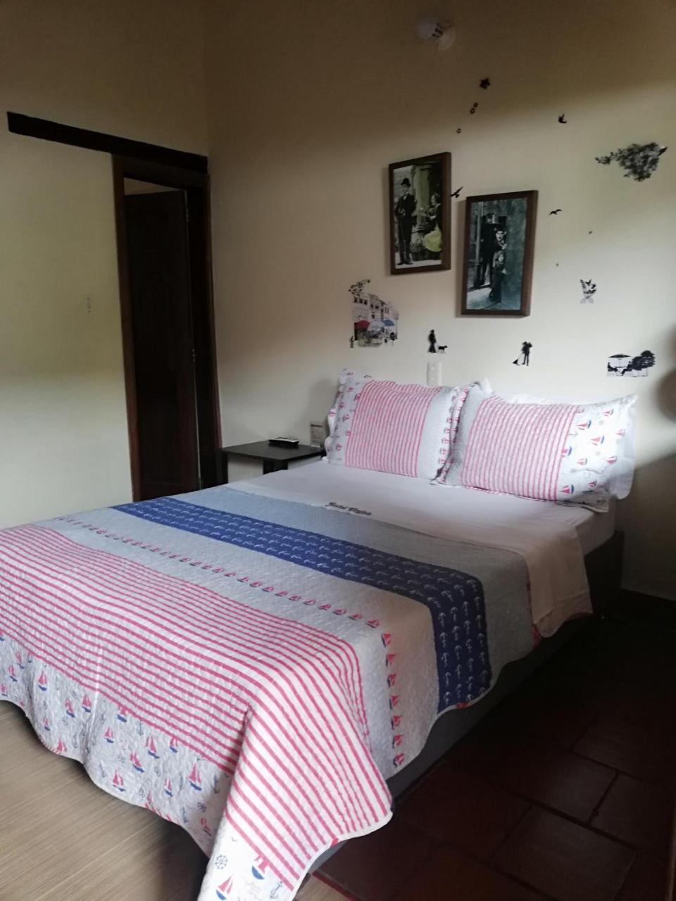 Hostal La Mansion De Virginia Barichara Buitenkant foto
