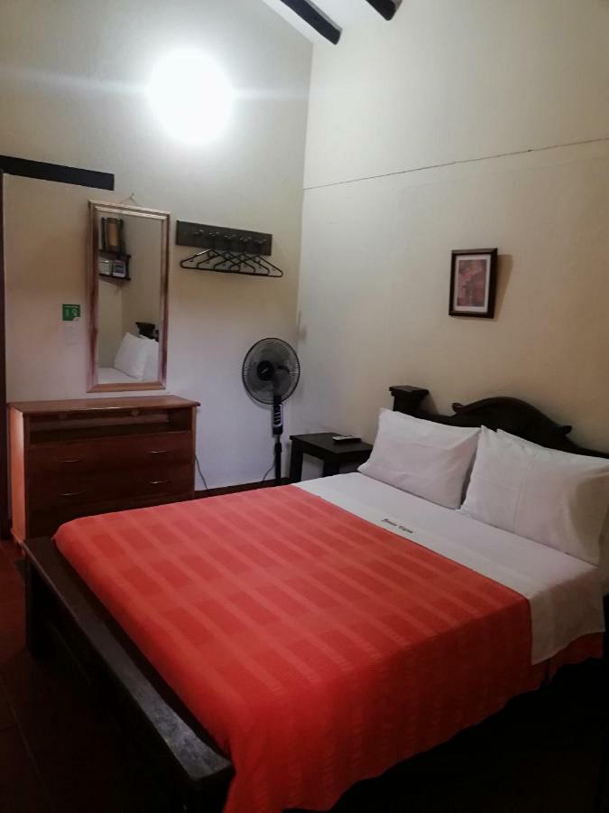 Hostal La Mansion De Virginia Barichara Buitenkant foto